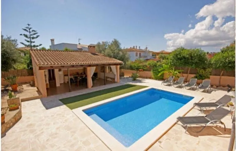 Well-maintained country chalet with pool and AC near Porto Colom -- CH 36 — photo 1