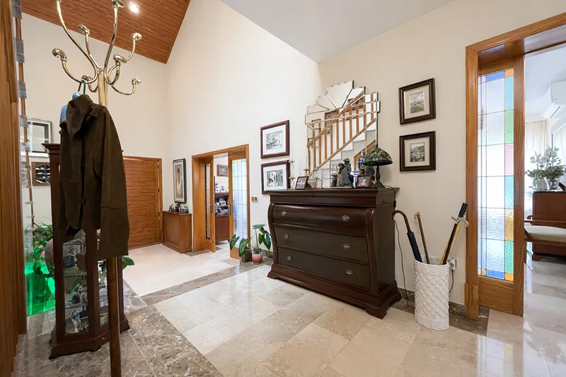 Spacious villa in Cas Català with partial sea views, an excellent location, and great potential — photo 11