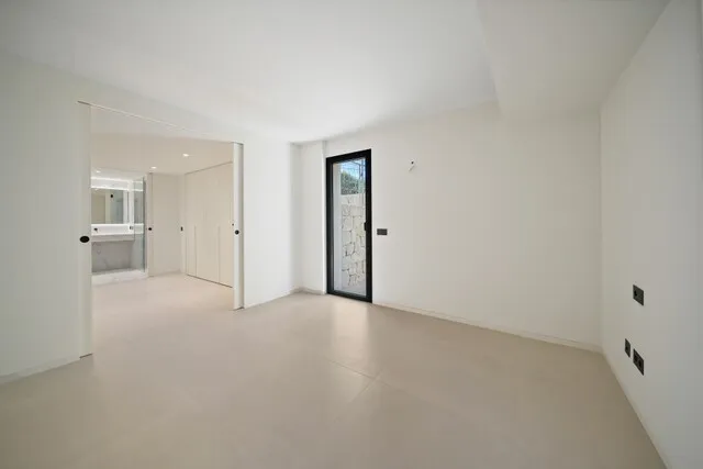 Ground floor apartment with private garden for sale in Palma, Mallorca — photo 12