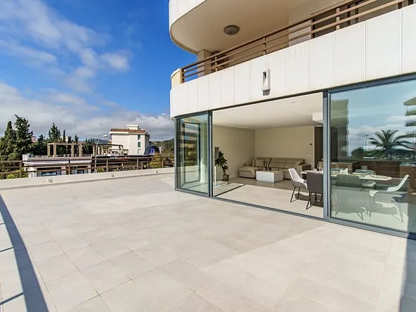 Renovated apartment for sale in Portals Nous with sea views near Puerto Portals — photo 1