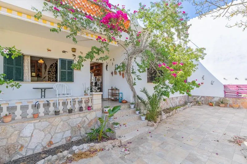Charming Mediterranean home in the heart of Cala Llombards — photo 2