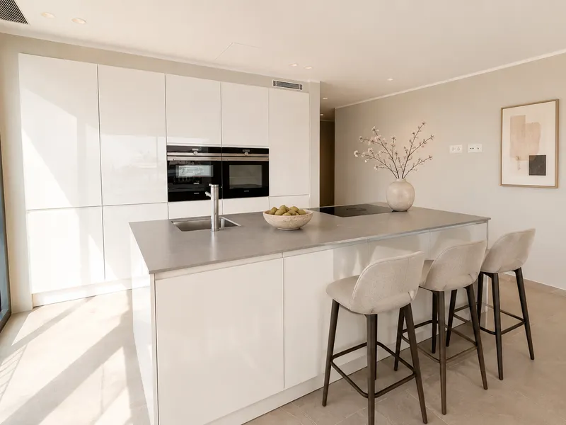 HL 401 · Luxury Apartment for sale in Palma with Panoramic Sea & Harbour Views — photo 3
