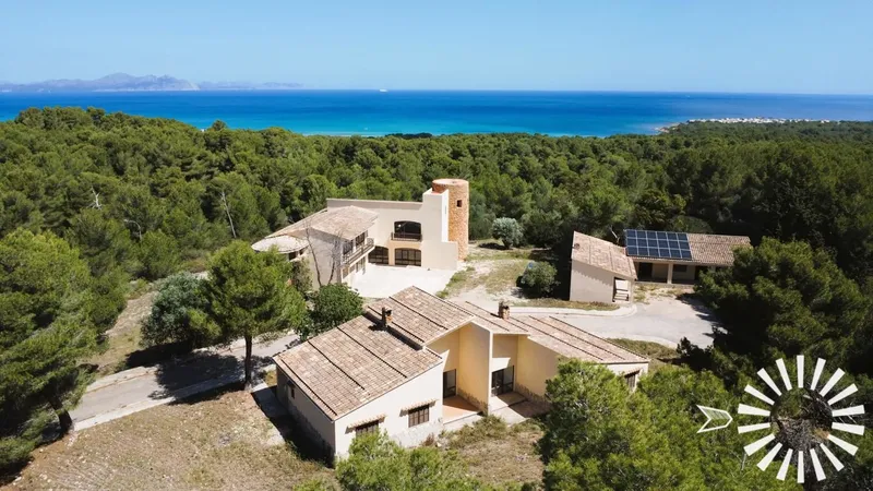 Detached seafront property in Arta with 600,000 sqm — photo 3