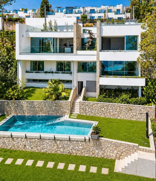 Modern new-build villa with views over Santa Ponsa bay — photo 1