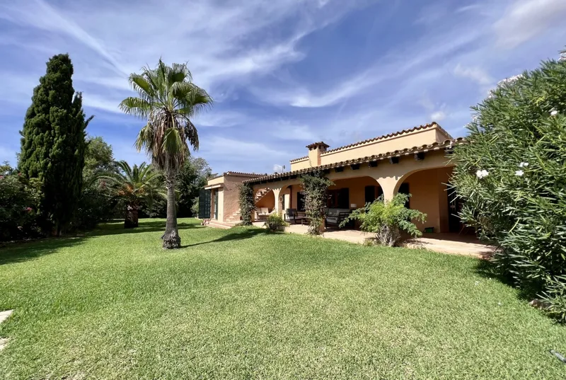 Cozy rustic finca a few km from Sa Ràpita and S'Estanyol — photo 1