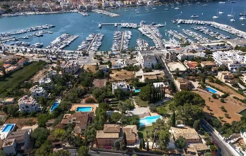 9 Bedrooms in Port Andratx — photo 1