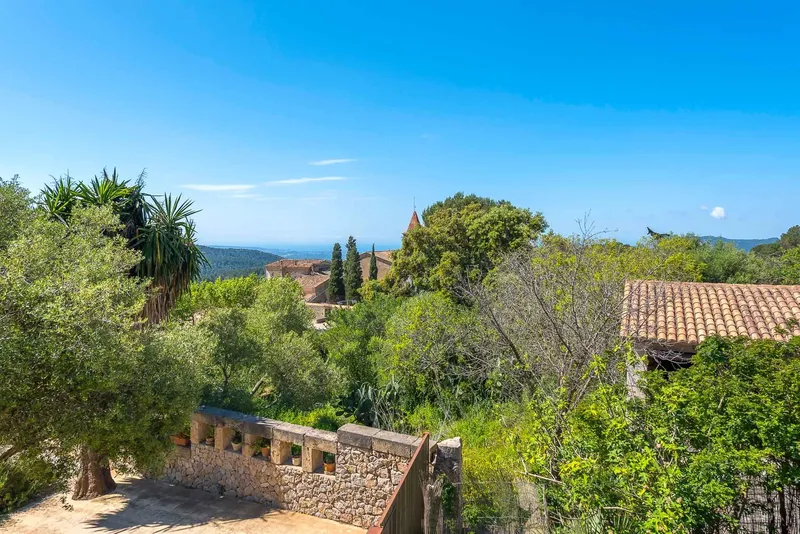 Charming village house with private pool in Galilea — photo 4