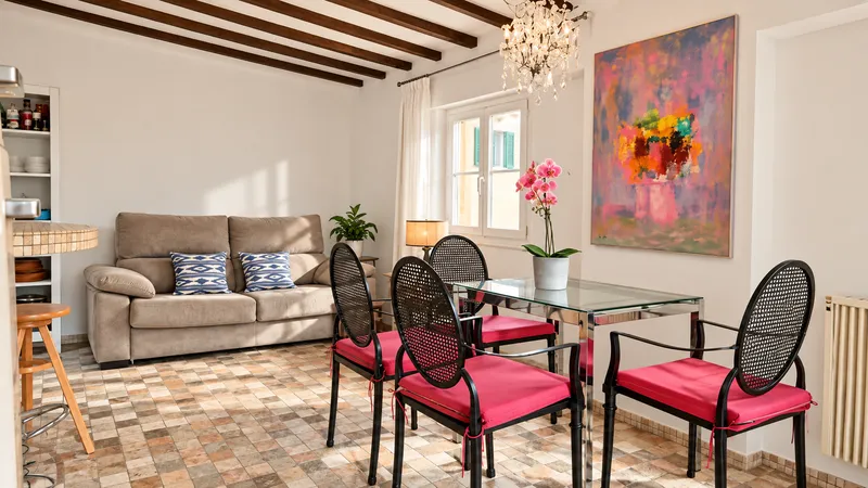 One-bedroom apartment in the center of Palma Old Town — photo 9