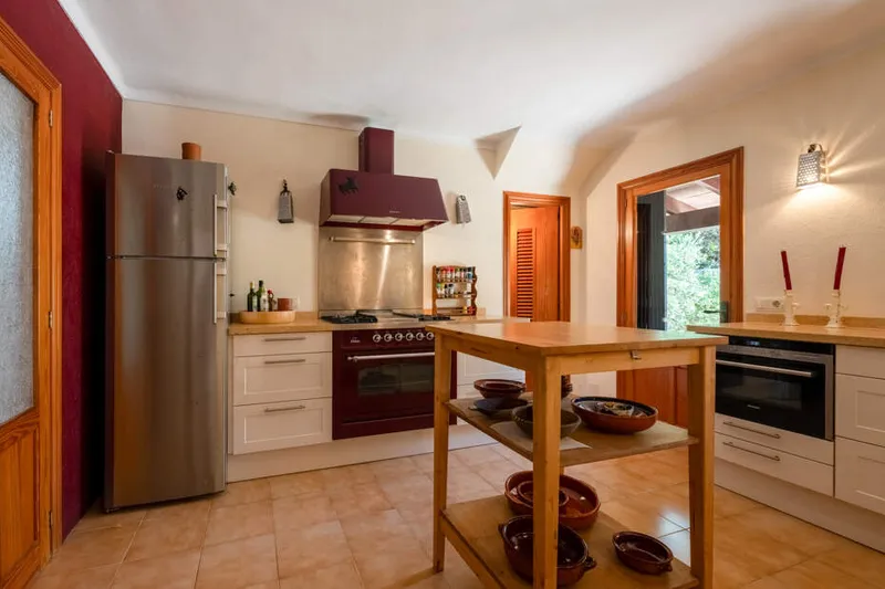 170m² villa with 3 bedrooms, garage, sea views and pool for sale — photo 11