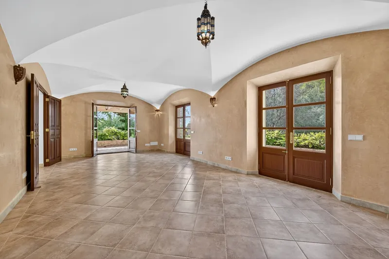 Stylish finca with large plot and panoramic views near Son Macià — photo 11