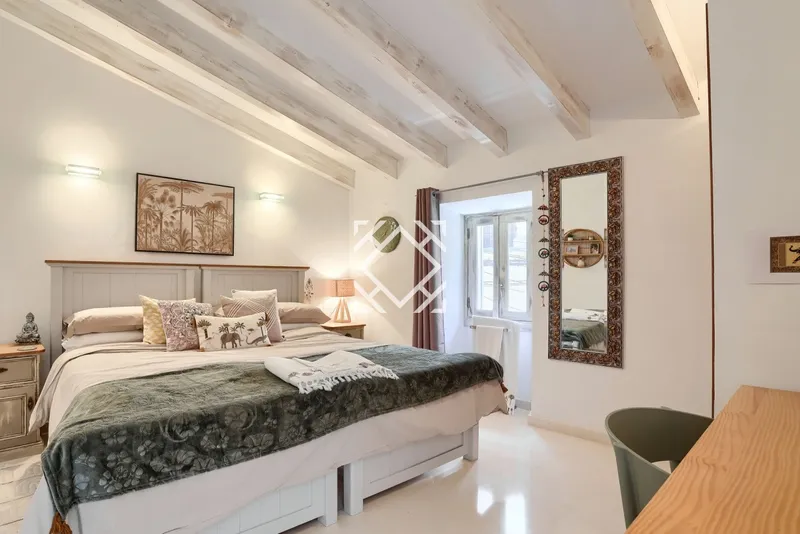 House for sale with large terrace and swimming pool near the historic centre of Pollensa, Mallorca. — photo 12