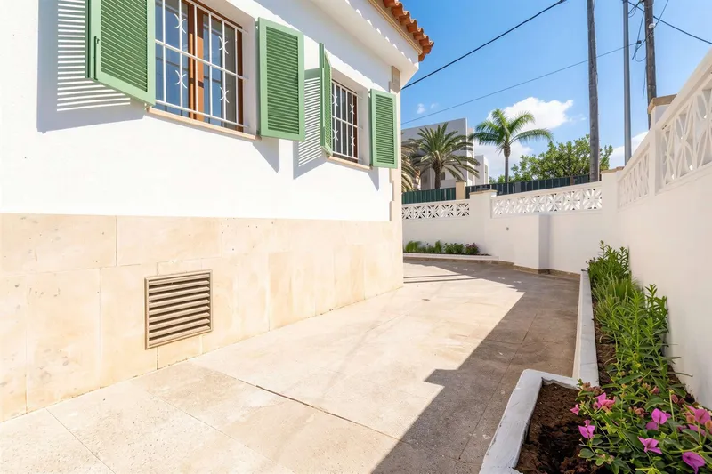 Seaside Living with a View—Exclusive Property in a Top Location — photo 10