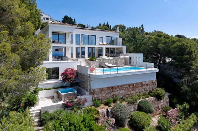 Long term rental: Stunning villa with open sea views in Puerto de Andratx - Marcel Remus Real Estate — photo 1