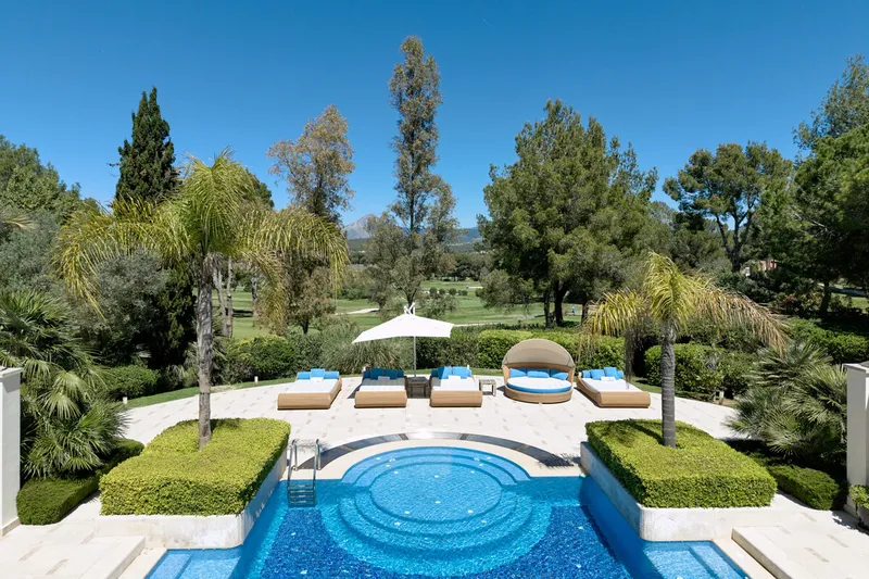 Fantastic family villa on the Santa Ponsa golf course - Marcel Remus Real Estate — photo 1