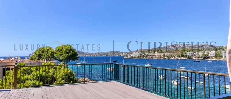 Exclusive penthouse in Santa Ponsa directly on the beach with panoramic views and direct access to the ocean — photo 10