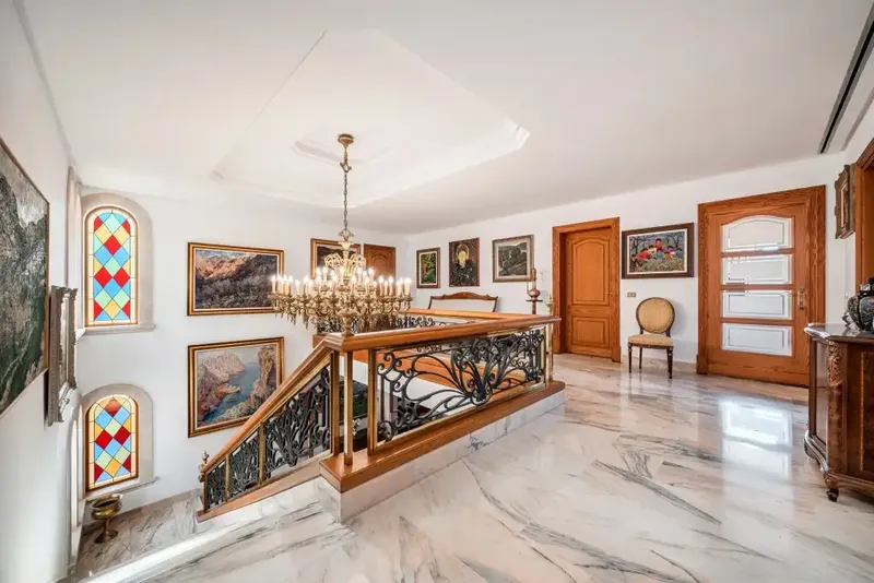 For sale in the heart of the village of Muro, this spacious property of 668 m² on a plot of 456 m² offers a combination of classic design — photo 11