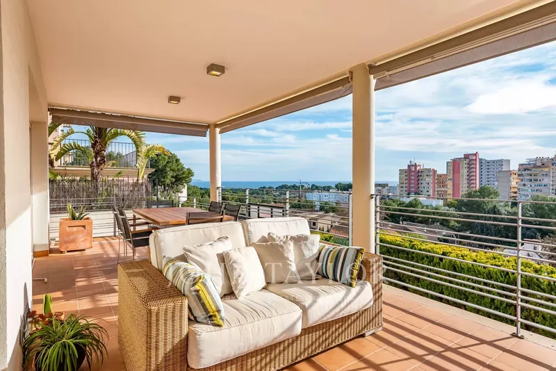 Villa for sale in Palma de Mallorca — photo 1