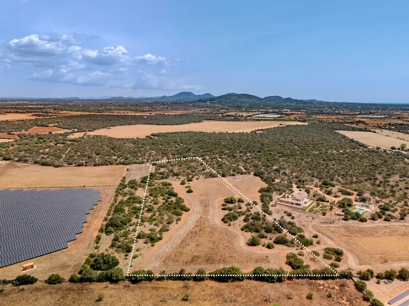 Building plot near Santanyí with project for a finca, pool, double garage and terraces — photo 7