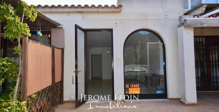 Beautiful shop for sale near the beach in Cala Marçal — photo 2