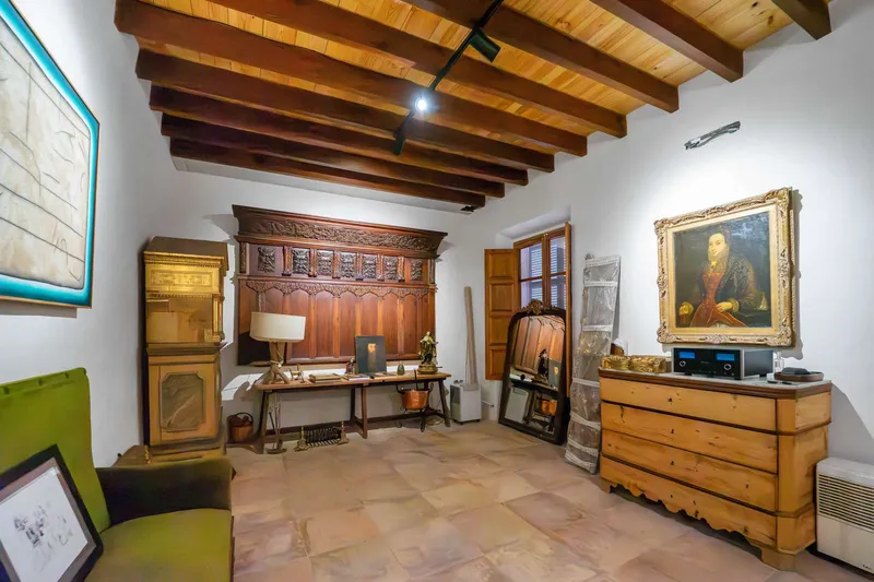 Majestic town palace in the heart of Porreres — photo 4