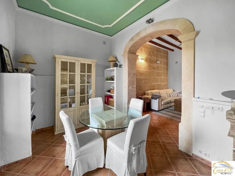 Exclusive Townhouse in the Heart of Felanitx with Two Living Units and Expansive Mediterranean Terraces — photo 8