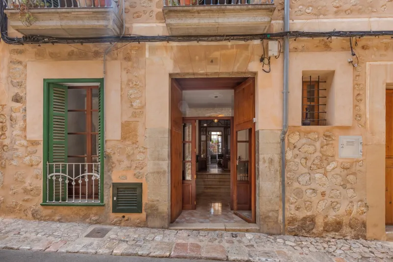 Townhouse with terrace in the heart of Sóller — photo 2