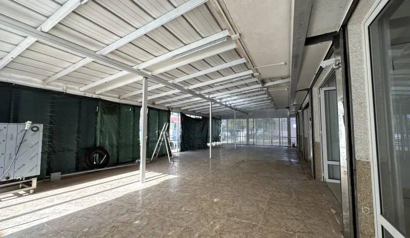 Spacious commercial premises for sale in Alcúdia – multiple possibilities in tourist area — photo 2