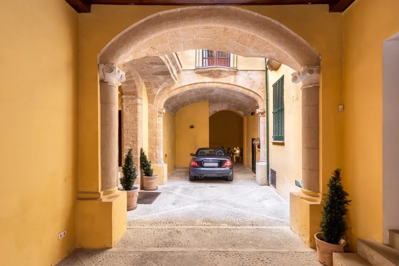Mallorca Next Properties - Historic Palace Residence in the Old Town of Palma de Mallorca — photo 3