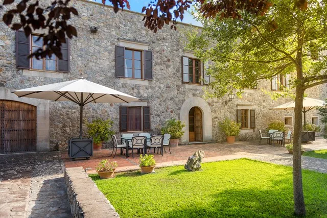 Magnificent country estate for sale on a huge plot in Puigpunyent, Mallorca — photo 9