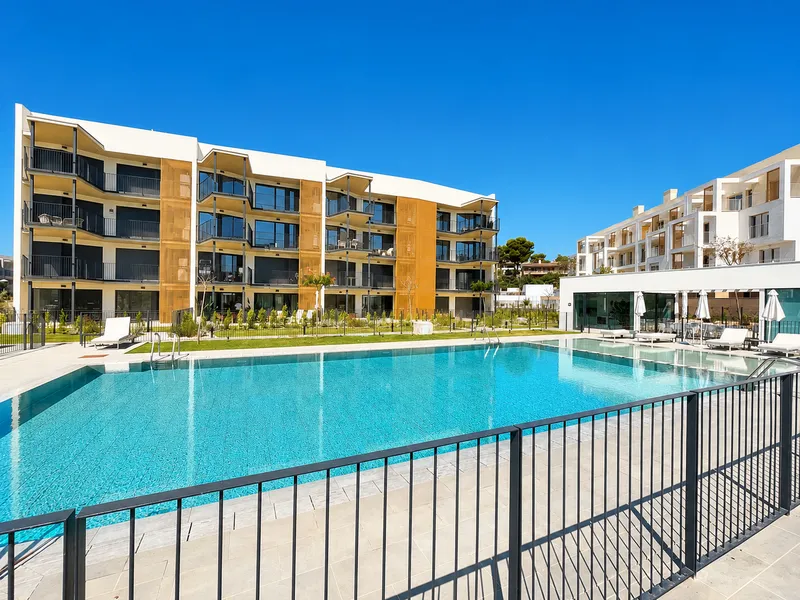New modern apartment with garden near the beach in Palmanova Mas — photo 7