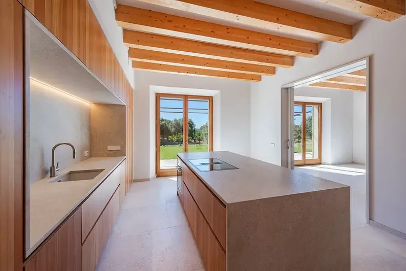This impressive new villa will occupy a plot of about 15,000m2 with wonderful panoramic views of the surroundings and is offered for — photo 11