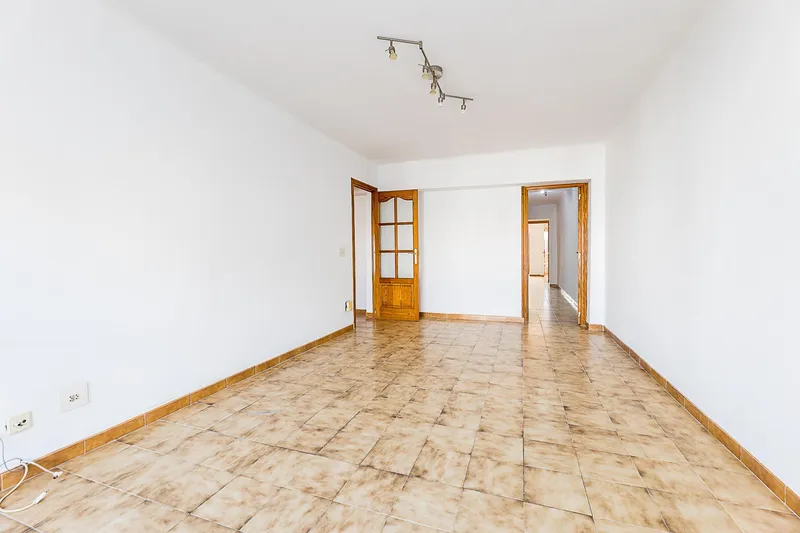 Apartment with elevator in Camp Redó area — photo 9