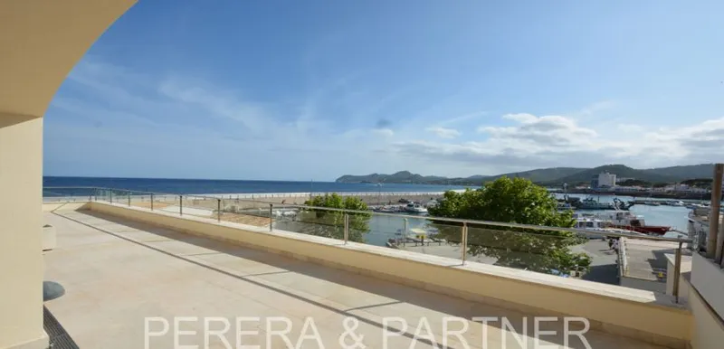 Ref. A045: Luxurious flat with great harbor and sea views in Cala Ratjada — photo 1