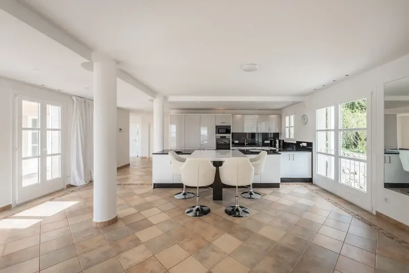 Exceptional estate near Artà with spacious architecture, impressive sea views and high privacy — photo 7