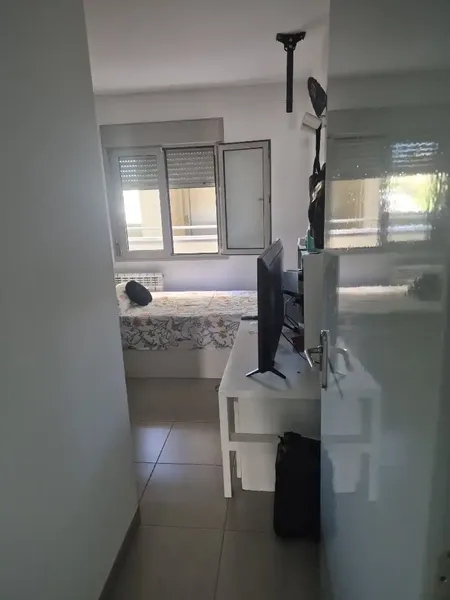 Apartment for sale in Cala Millor, in a quiet area, with two bedrooms with built-in wardrobes, a bright living room and a furnished kitchen — photo 5