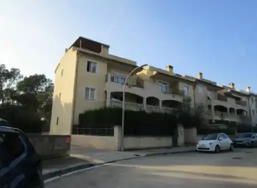 Opportunity only for investors. Due to the occupational status of the property, visits cannot be made. — photo 1