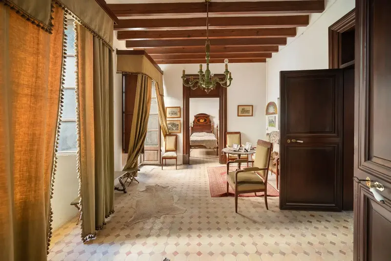 Charming manor house of 716 m2 in Sa Pobla on a plot of 323 m2, divided into 4 floors: The basement contains the wine cellar — photo 12