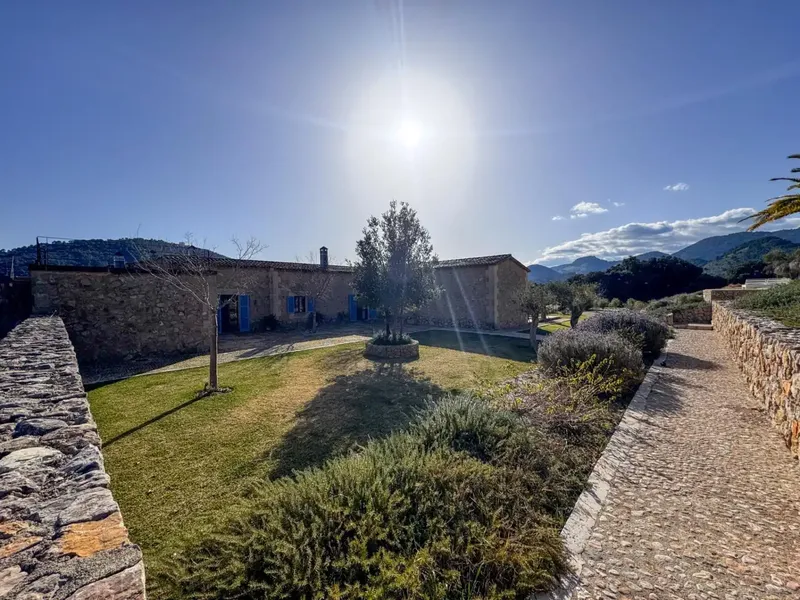 Exclusive finca in Campanet: 182,000 m² of pure nature, luxury and relaxation — photo 7
