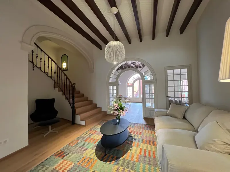 Recently renovated ground floor house in the historic center of Felanitx. It has a tourist vacation license for 9 people. — photo 1