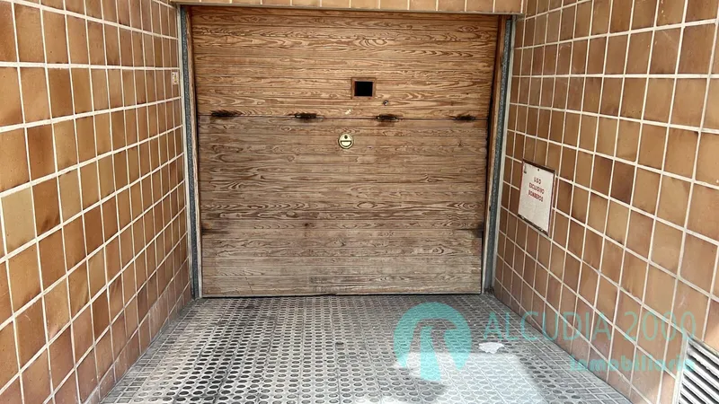 Garage — photo 2