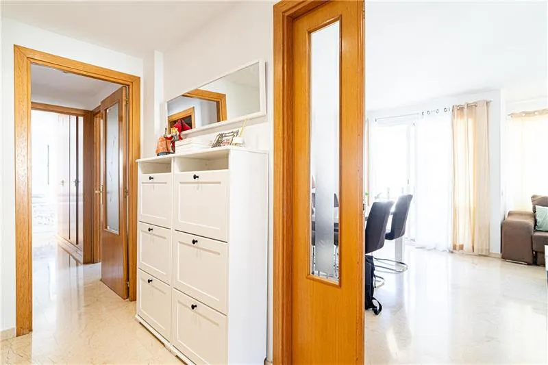 Flat of approx. 124m² with a terrace in a residential complex with a communal swimming pool — photo 7