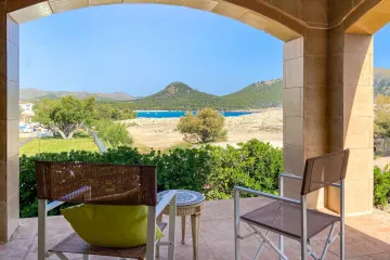 Unique Mallorcan vintage villa with breathtaking sea views and great potential — photo 1
