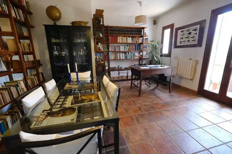 Exclusive rustic finca with pool in Lloseta / Fully legal — photo 8