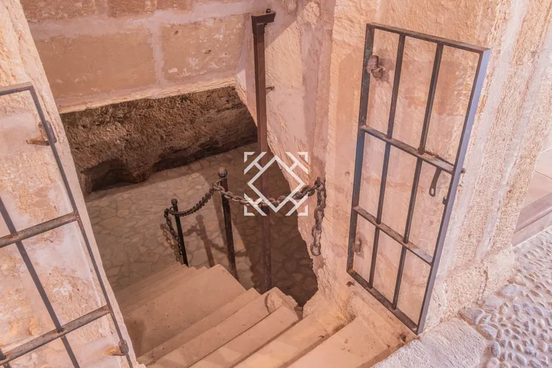 Charming townhouse for sale with tourist license in the old town of Alcudia, Mallorca — photo 8