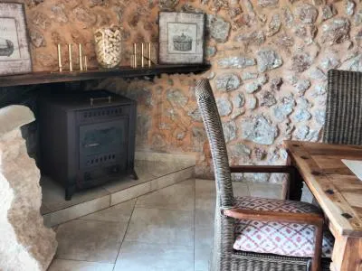 Porreres: Charming rural property with holiday rental license (ETV), well and vines — photo 8