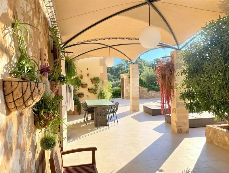 This magnificent property, like new, enjoys an idyllic location in the middle of unspoiled nature, just minutes from the charming village — photo 9