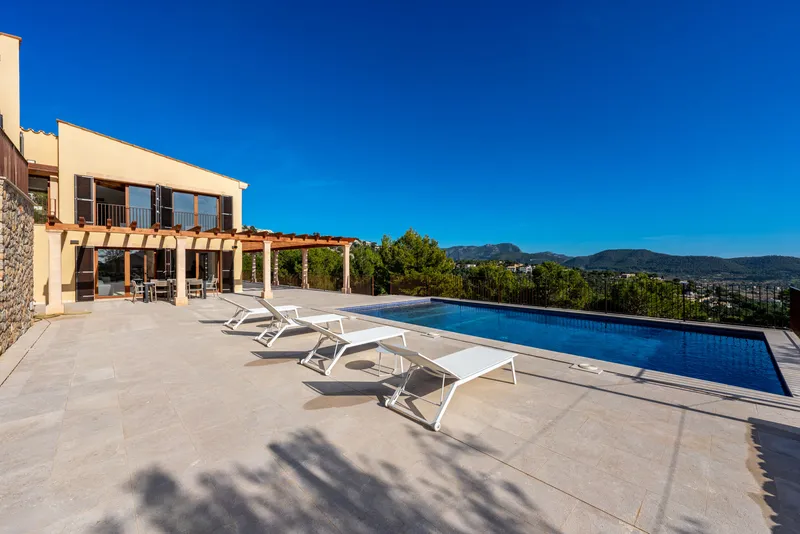 Unique estate with harbour views — photo 3