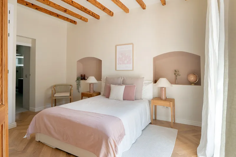 Stylishly renovated villa with guest house and large plot — photo 12