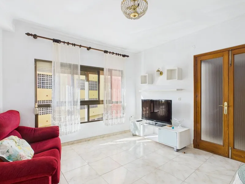 Three-Bedroom Apartment with Private Terrace in Tranquil Area of Son Espanyolet — photo 6