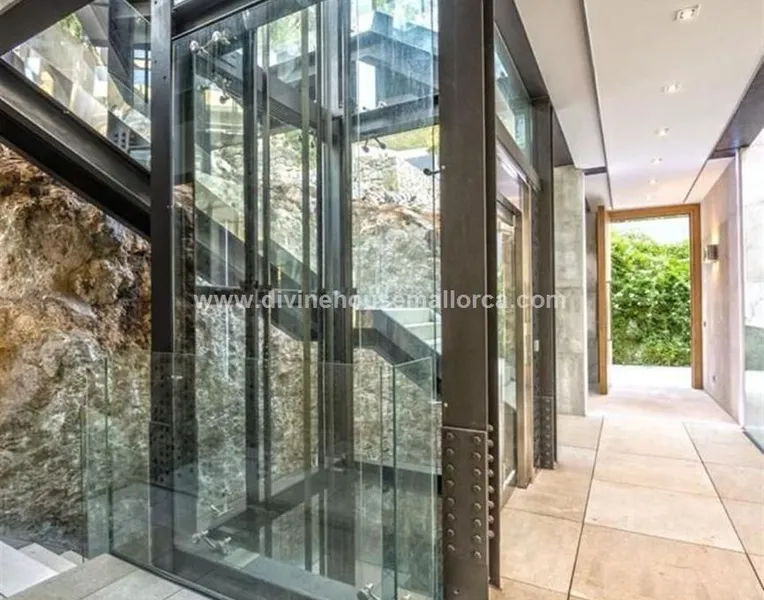 Luxury chalet with sea views in Canyamel — photo 8